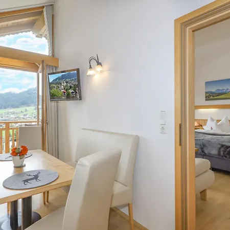 Aparthotel Gartenhotel Rosenhof Bei Kitzbühel