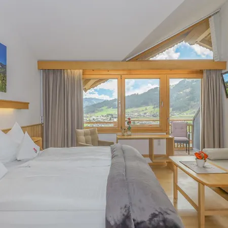 Aparthotel Gartenhotel Rosenhof Bei Kitzbühel 3*