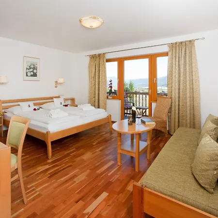 Aparthotel Gartenhotel Rosenhof Bei Kitzbuehel 4*