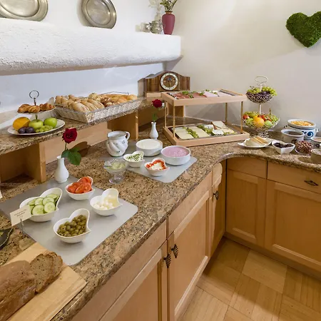 Aparthotel Gartenhotel Rosenhof Bei Kitzbuehel