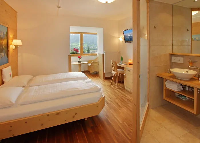 Apartmanhotel Gartenhotel Rosenhof Bei Kitzbuehel 4*