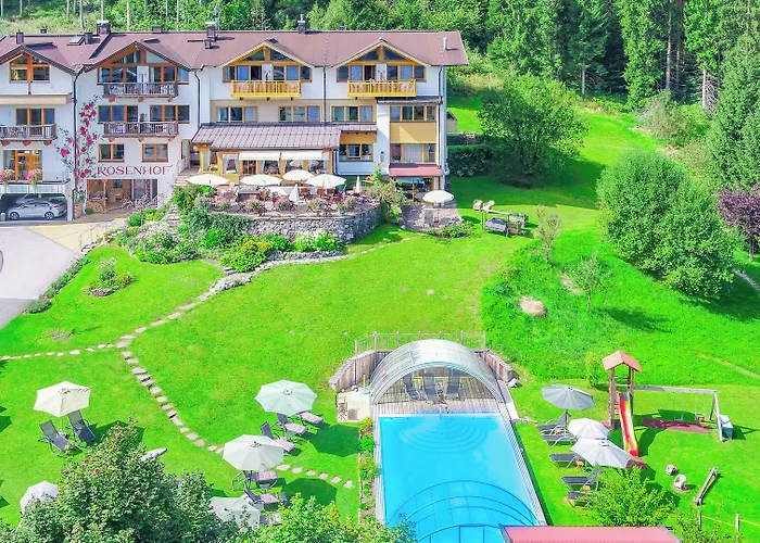 Hotel apartamentowy Gartenhotel Rosenhof Bei Kitzbuehel 4*