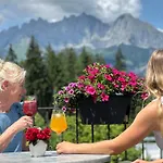Gartenhotel Rosenhof Bei Kitzbuehel アパートホテル