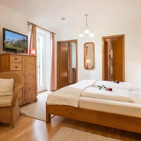Gartenhotel Rosenhof Bei Kitzbuehel Апарт-отель Оберндорф (Тироль)
